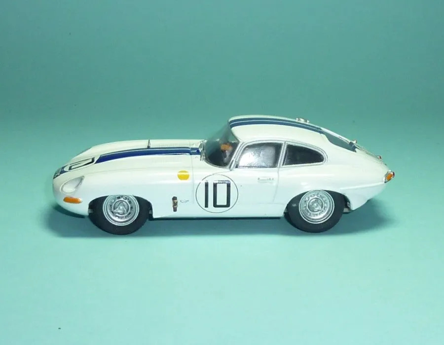 Cunningham Jaguar E-Type (GT-133)