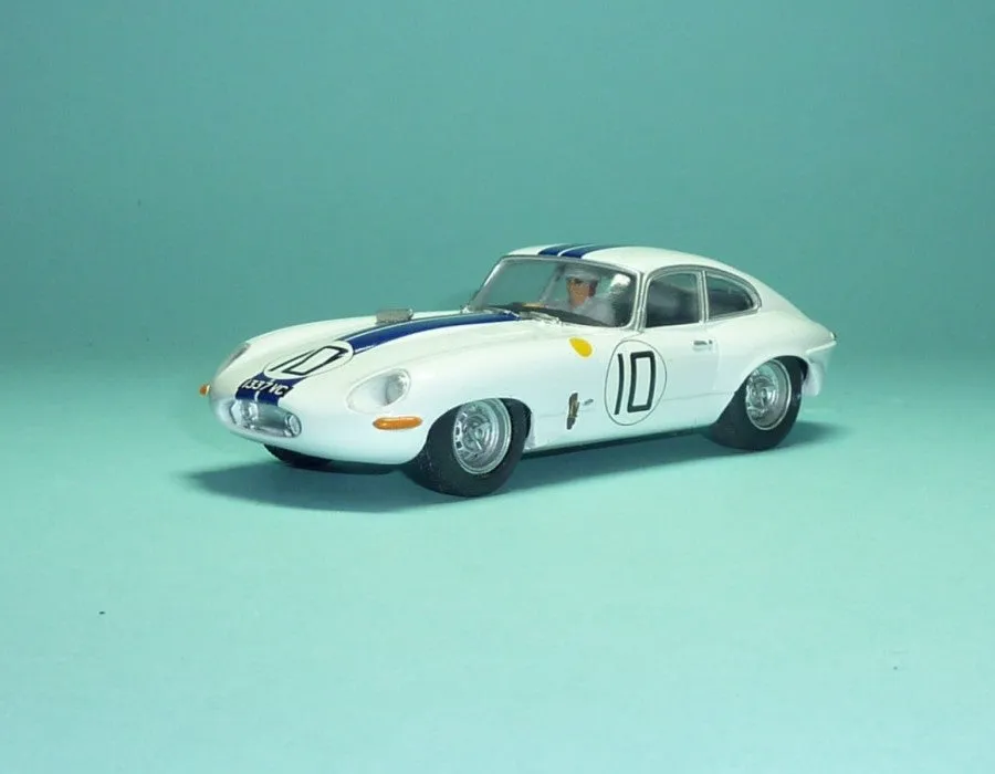 Cunningham Jaguar E-Type (GT-133)