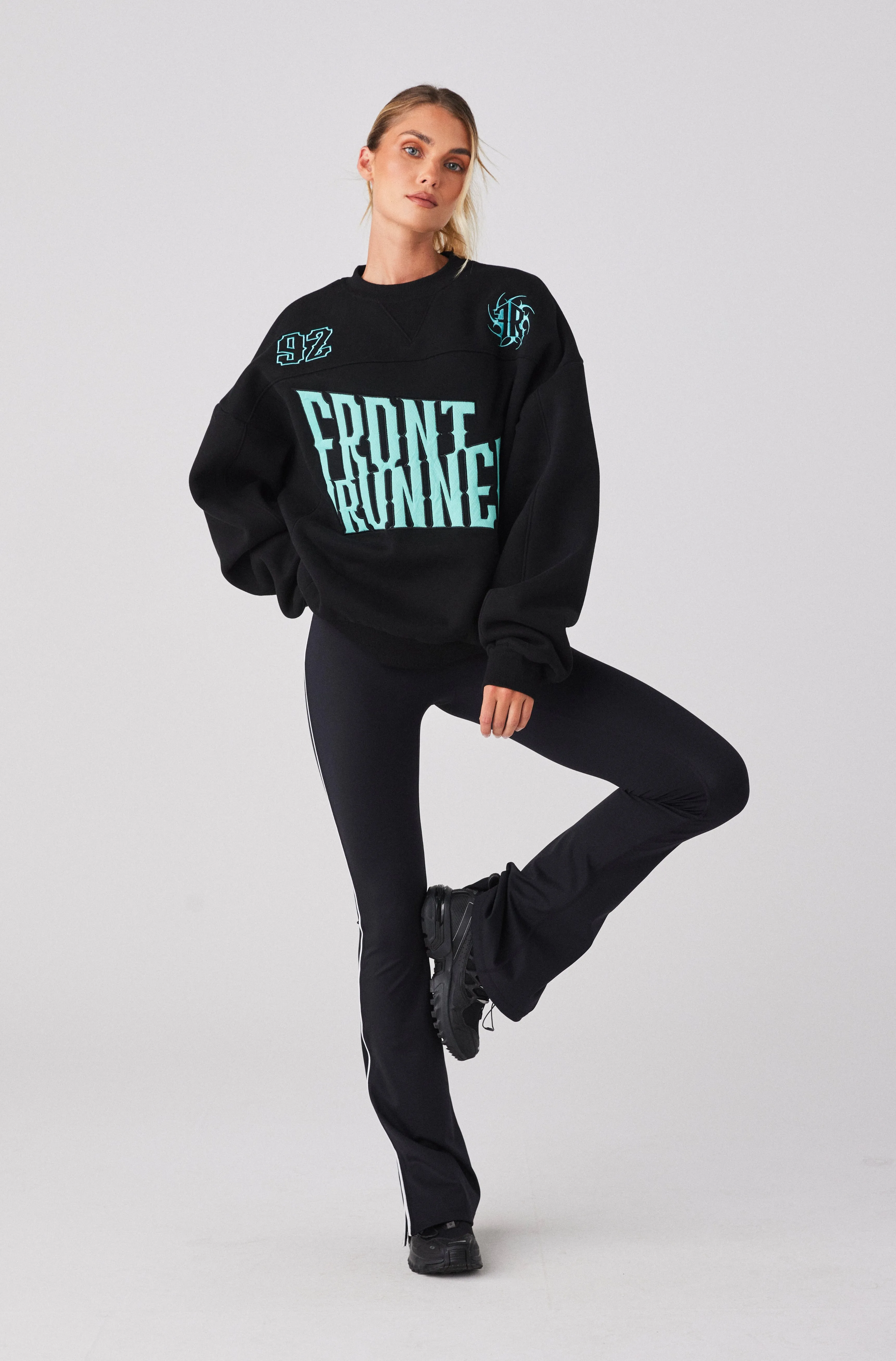 Pyro Crewneck - Black Tiffany