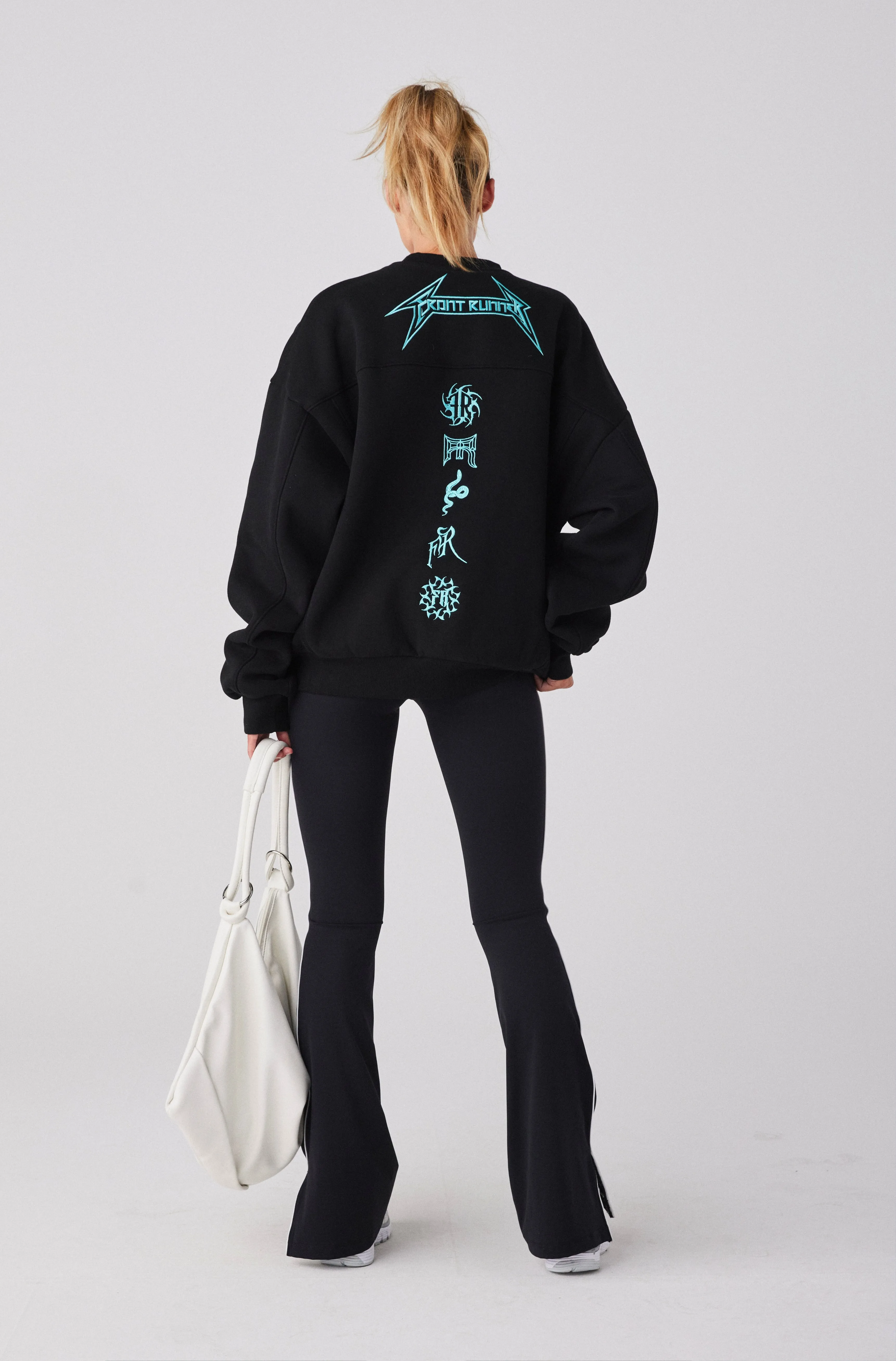 Pyro Crewneck - Black Tiffany