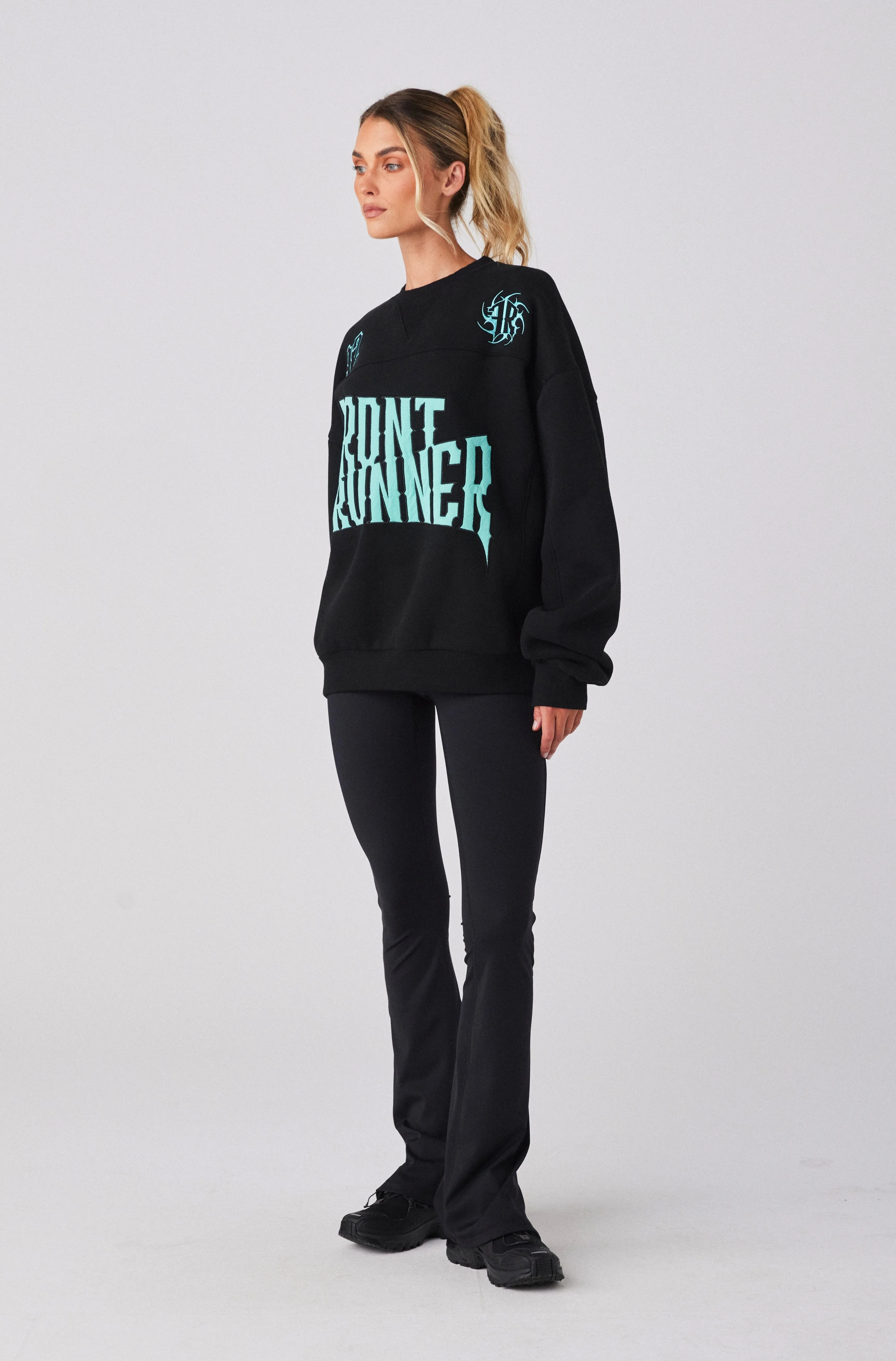 Pyro Crewneck - Black Tiffany