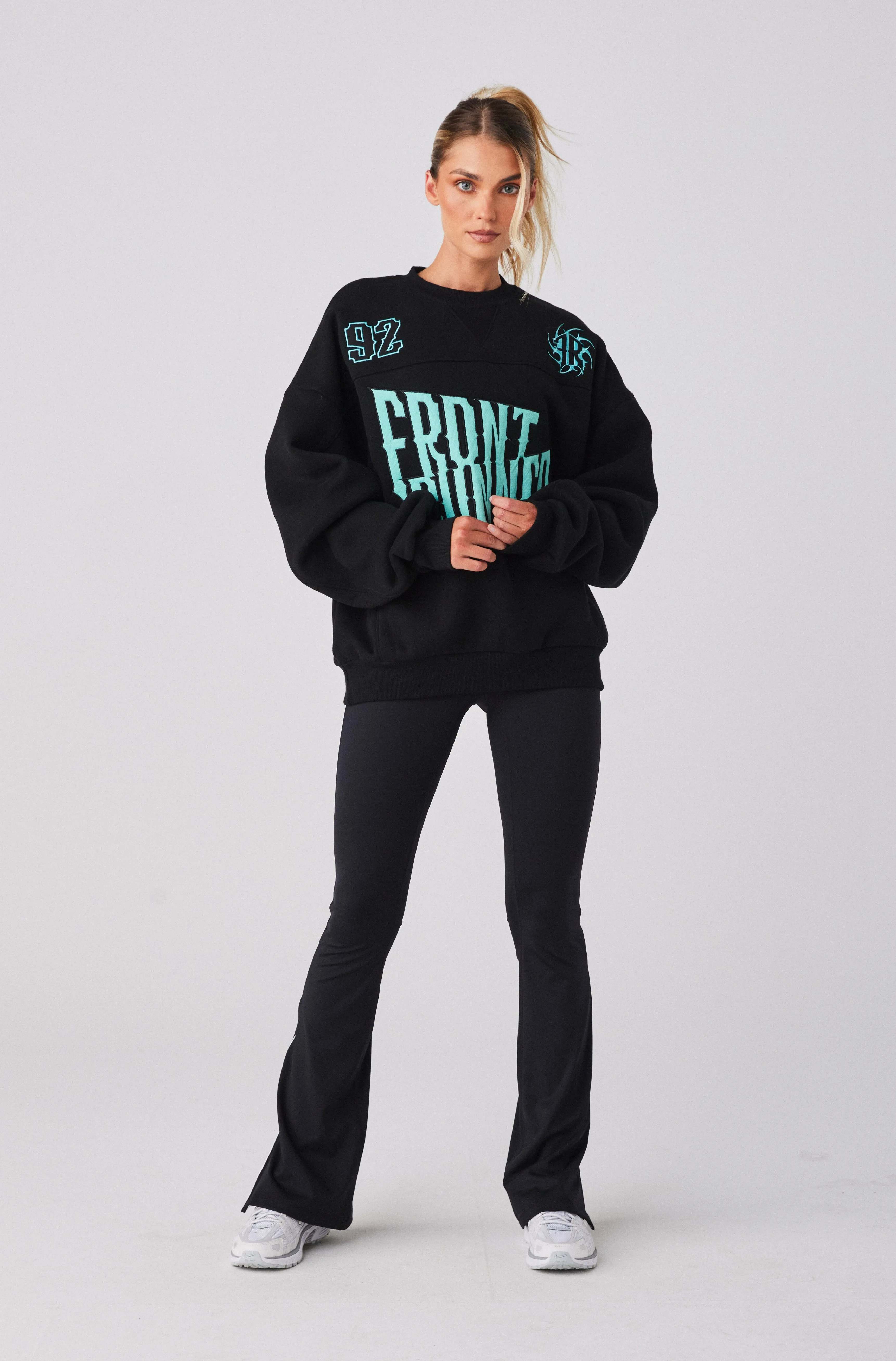 Pyro Crewneck - Black Tiffany
