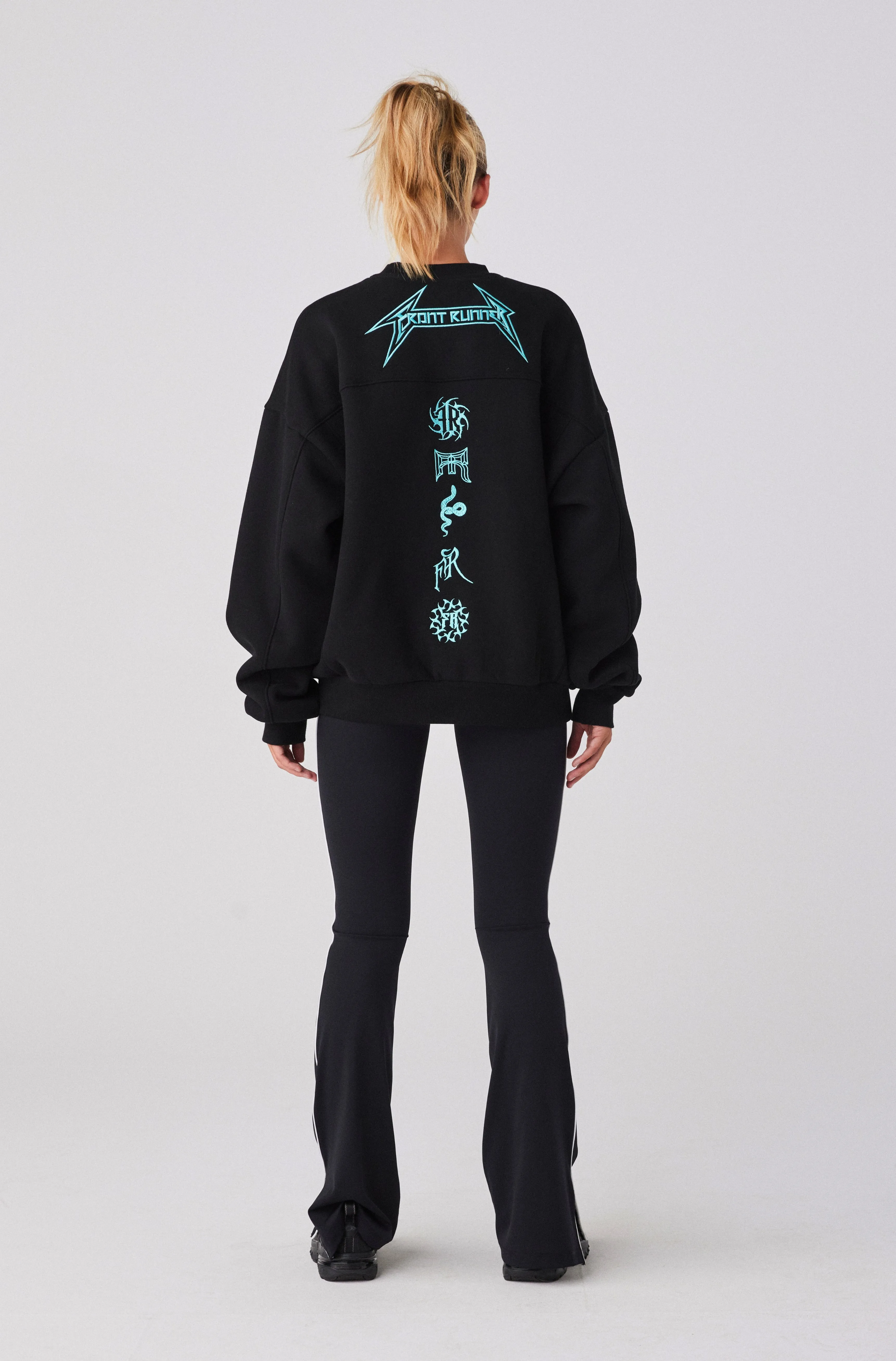 Pyro Crewneck - Black Tiffany
